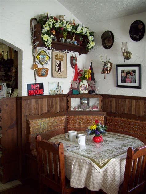 I love traditional German dinning rooms | German decor, Home decor ...