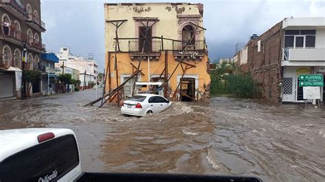 Fuertes lluvias en Fresnillo, Zacatecas colapsa casa y causa inundaciones