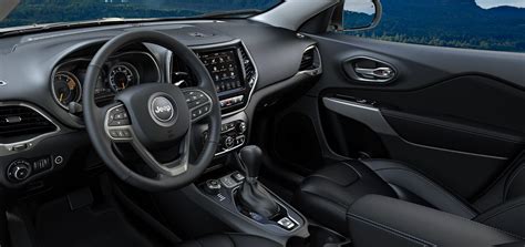 Look Inside the 2021 Jeep Cherokee Interior | Bettenhausen CDJR