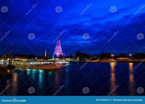 Wat Arun at the Night View. Editorial Stock Photo - Image of oriental ...