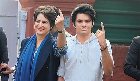 Priyanka Gandhi Vadra Biography: Early Life, Age, Net Worth, Family ...