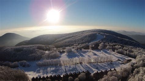 Wintergreen Resort: A Visitor's Guide to Wintergreen, VA