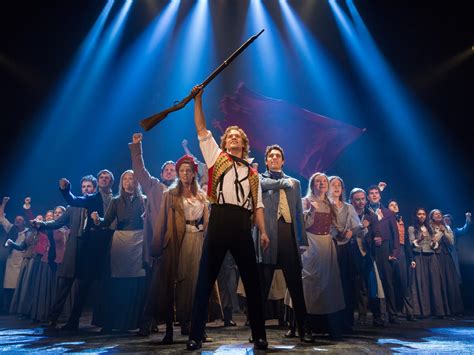 Les Misérables review [Melbourne 2014] – Man in Chair