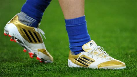 Lionel Messi's boots - a history of the Barcelona & Argentina star's ...