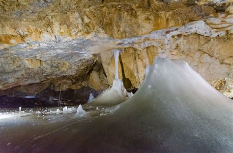 Dobšinská Ice Cave | Phil Blackburn | Flickr