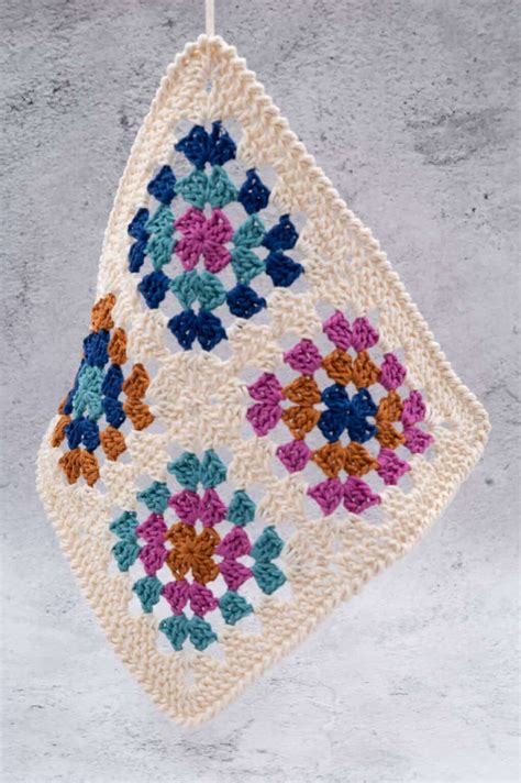 Granny Square Dishcloth - Free Crochet Pattern - Kitchen