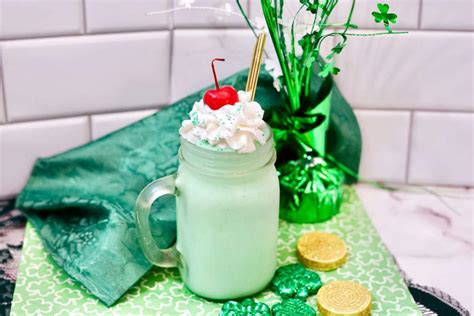 Copycat McDonald's Shamrock Shake Recipe