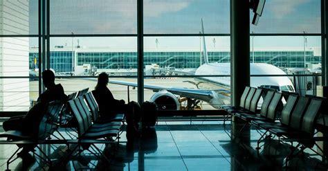 How to make the airport departure lounge experience less stressful | CN ...