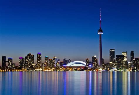 30 Top Tourist Attractions in Toronto | PlanetWare