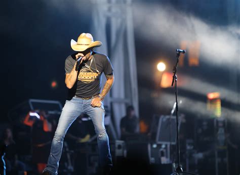 (PHOTOS) Frontier Days: Jason Aldean, Gabby Barrett and John Morgan ...