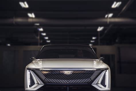 Cadillac reveals electric LYRIQ with light-up grille, active road noise ...