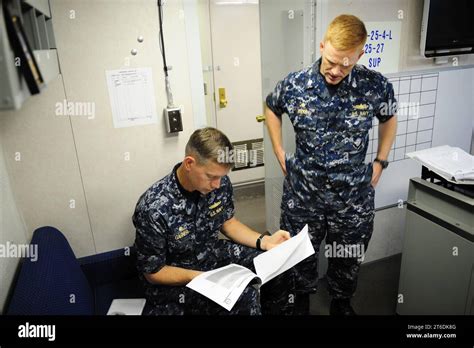 USS Freedom, LCS-1 swaps crew 130806 Stock Photo - Alamy