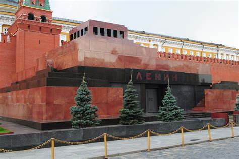 Moscow - Lenin's Tomb, Red Square | Lenin's Mausoleum, Red S… | Flickr