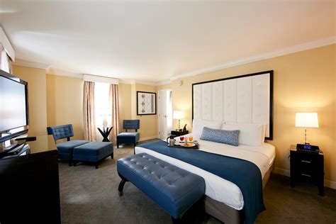 Chicago Hotel Rooms & Suites | Warwick Allerton - Chicago