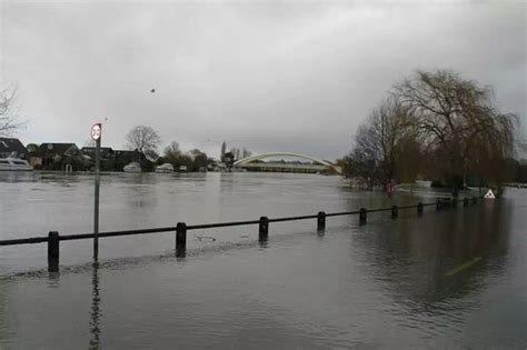 River Thames: Severe flood warnings - Surrey Live