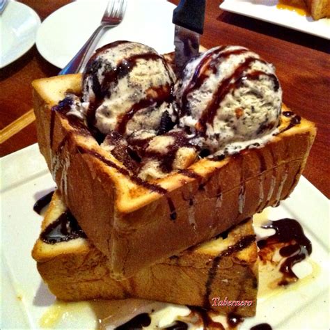 Dessert. Honey Toast from Shokudo in Honolulu Oahu, Hawaii Bread ...