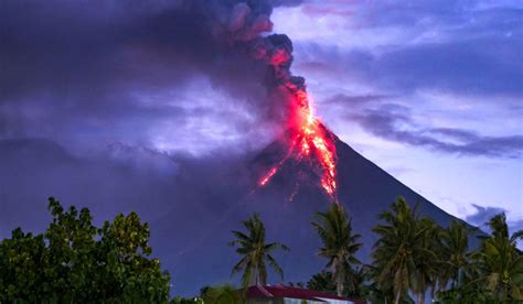 Mayon volcano eruption in Philippines