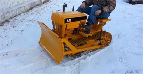 [VIDEO] Mini Cat Mini Dozer is the Best Way to Snow Plow Your Driveway ...