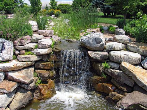 Incredible Rock Water Feature Ideas for Your Back Yard | Rokworx