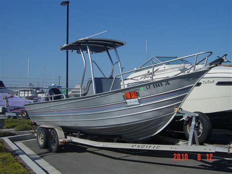 1988 Bayrunner 21 Aluminum Center Console Bloodydecks