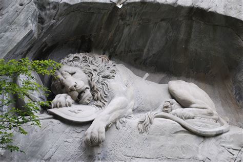 The Lion Monument, Lucerne, Switzerland. | Lion monument, Lion ...