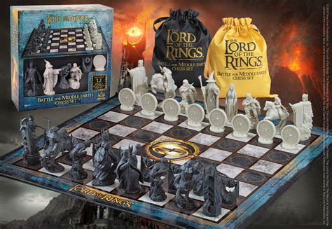 The Lord of the Rings chess set - Crystal Lake