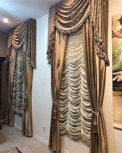 35 Wonderful Elegant Curtains Ideas For Living Room Decor - MAGZHOUSE ...