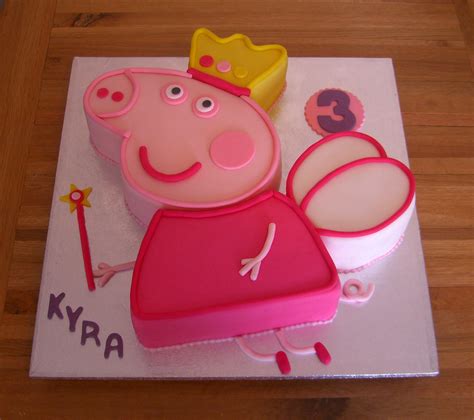 Peppa Pig Fairy Princess Cake | Fondant covered Peppa Pig sh… | Flickr