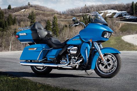 Harley-Davidson Road Glide Ultra | Moto | Touring - Andar en Moto