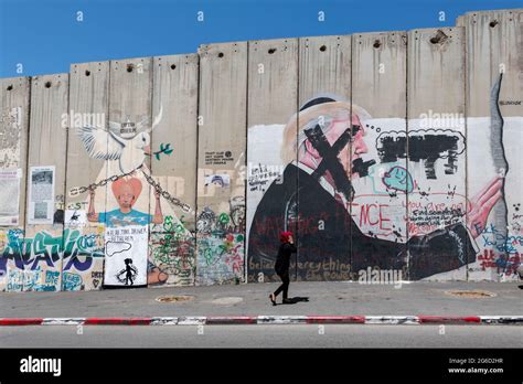 Graffiti art israel hi-res stock photography and images - Alamy