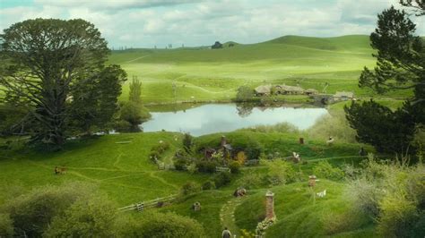 The Hobbit: An Unexpected Journey Wallpaper: the shire | Hobbit an ...