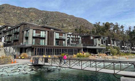 Hilton Queenstown Resort & Spa - Queenstown Hotels