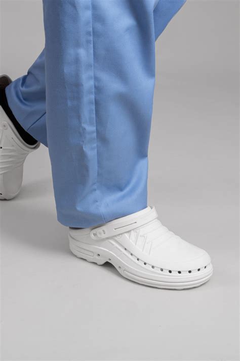 men's nursing shoes white - Bettie Harkins