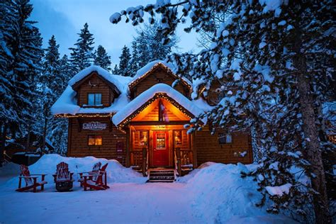 Baker Creek Mountain Resort - Banff & Lake Louise Cabin Getaway