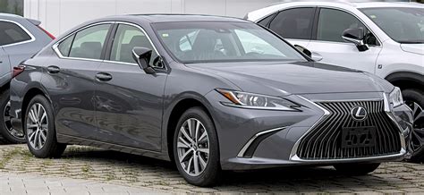 Here Are The Lexus ES 350 Years To Avoid - CoPilot