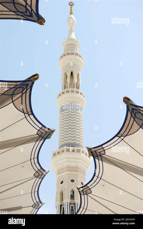 al Madina mosque Stock Photo - Alamy