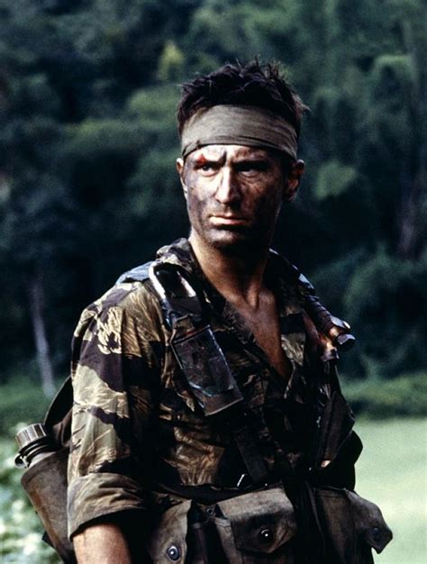 Robert De Niro in The Deer Hunter (1978) | Hunter movie, Deer hunters ...