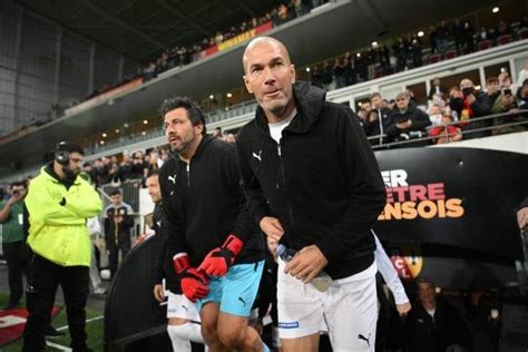 Algeria tempted Zinedine Zidane to take over as coach : r/soccer