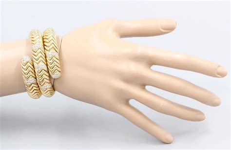 Bulgari Spiga Diamond Gold Snake Bracelet For Sale at 1stdibs