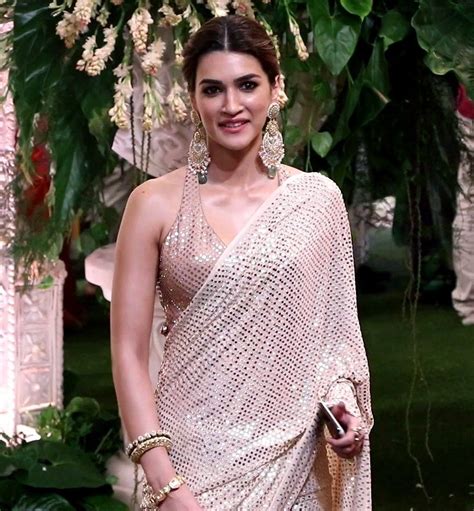 Family Kriti Sanon Saree Hd Images Ideas - hchamplin.hyperphp.com