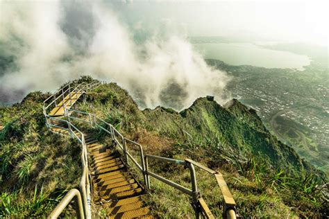 10 Best Hikes On Oahu Hawaii Best Hikes Oahu Stairway To Heaven - Riset