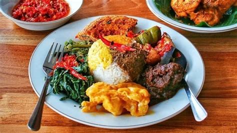 7 Popular Nasi Padang Spots in Shah Alam | foodpanda Magazine MY