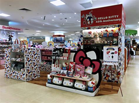 Takashimaya Sale Has Hello Kitty Merch From $7.50, Like Sanrio Cushions ...