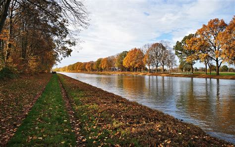 Autumn River HD Side Path Wallpaper, HD Nature 4K Wallpapers, Images ...