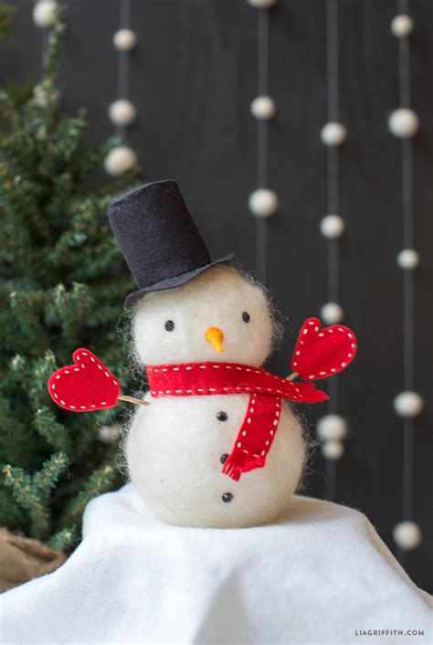 27 Creative DIY Snowman Decorations • Grillo Designs