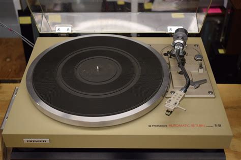 Pioneer Turntable - Model: PL-514 | Vintage Audio Exchange