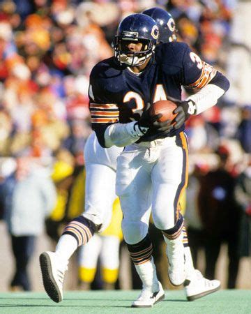 Walter Payton Facts & Stats | Britannica