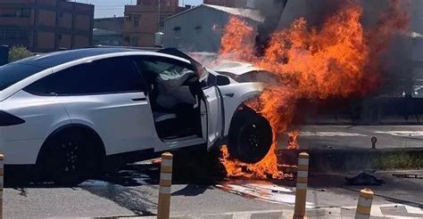 Tesla Vehicle Carrying Taiwanese Actor Catches Fire After Crashing Into ...