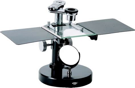 DISSECTING MICROSCOPE at best price in Ambala by Labotech Industries ...