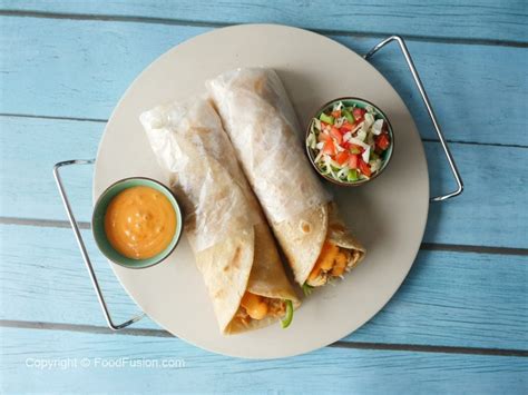 Crispy Chicken Paratha Roll – Food Fusion